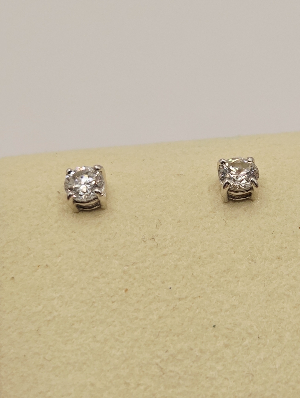 Diamond Stud Earrings Round Natural 14KT Gold 4 Prongs Minimalist - Picture 15 of 16